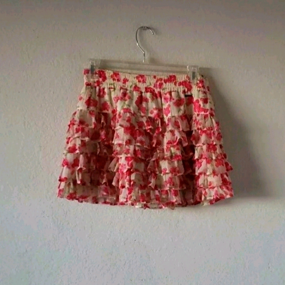 HOLLISTER FLORAL SKIRT